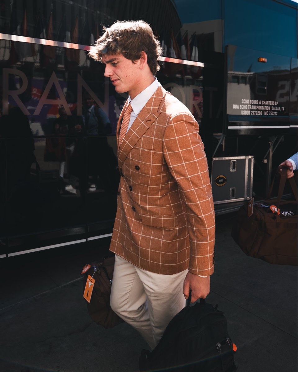 Allstate Red River Rivalry tweet media