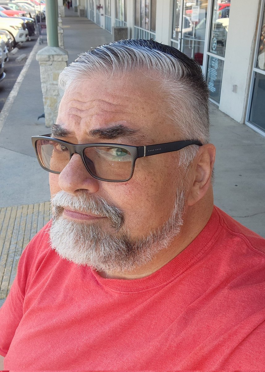 JCS1701Who's tweet photo. Mandatory #newdo pic https://t.co/mgNWHsXCrt