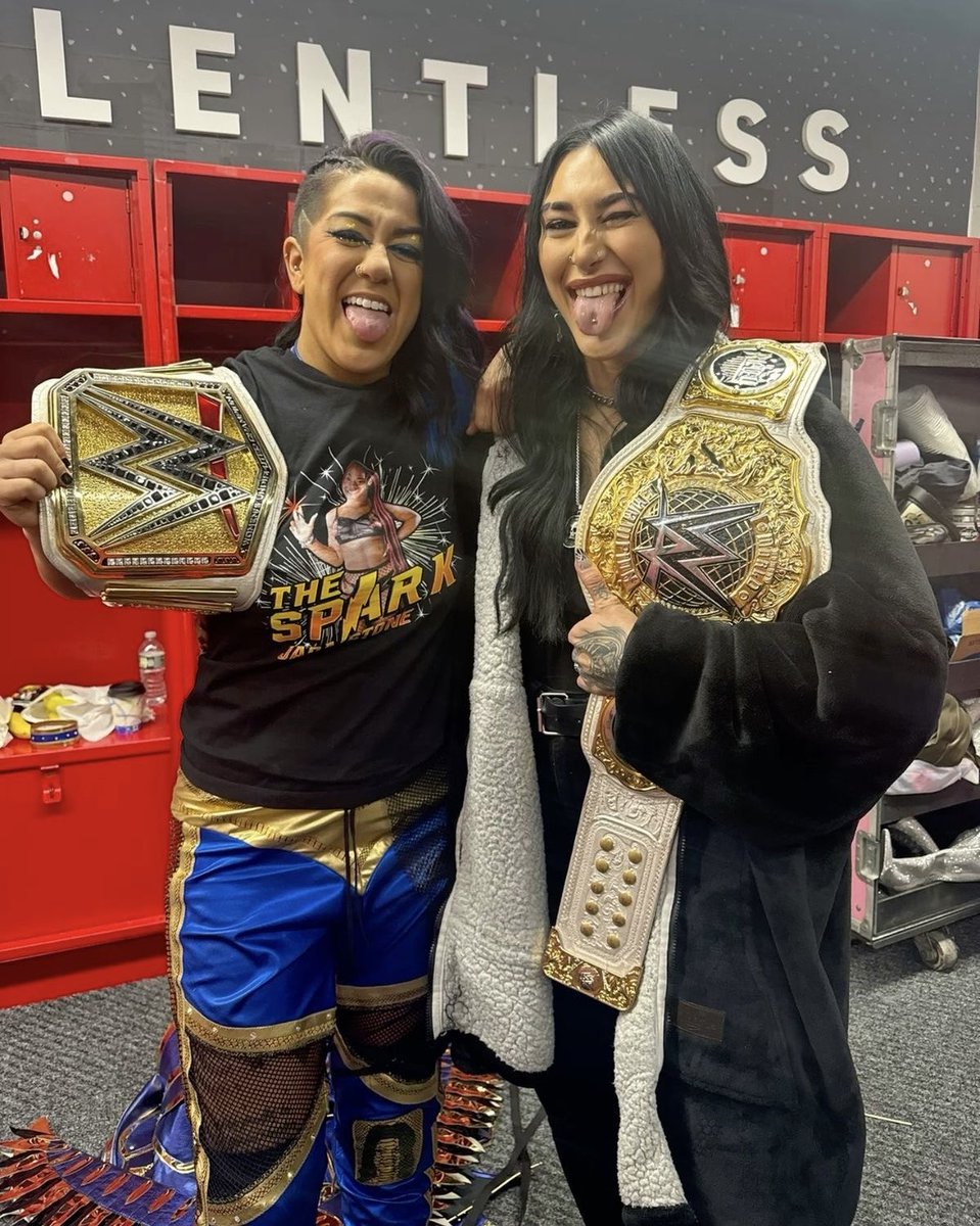 Bayleyscupcakes's tweet image. Happy birthday Rhea Ripley 💜★😍
