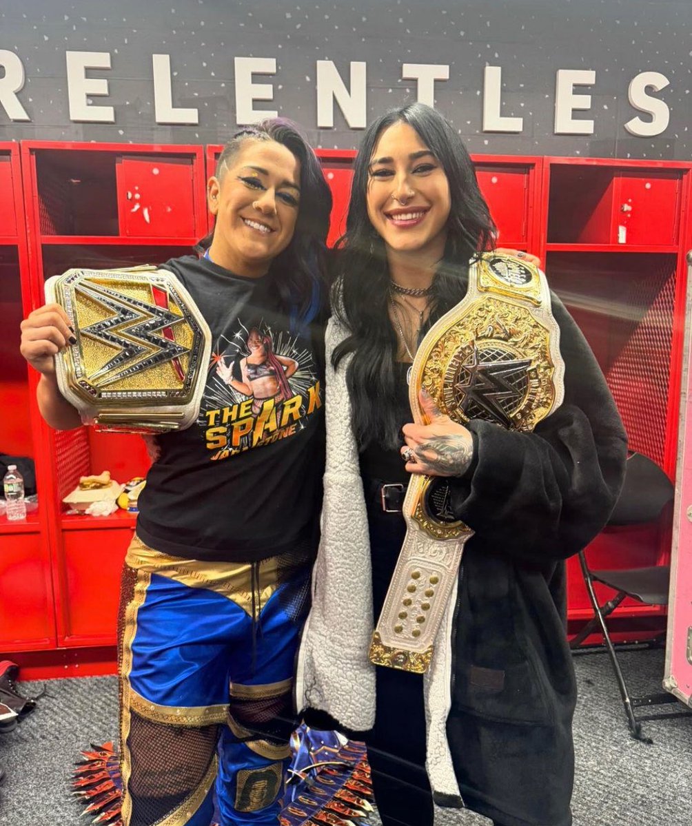 Bayleyscupcakes's tweet image. Happy birthday Rhea Ripley 💜★😍
