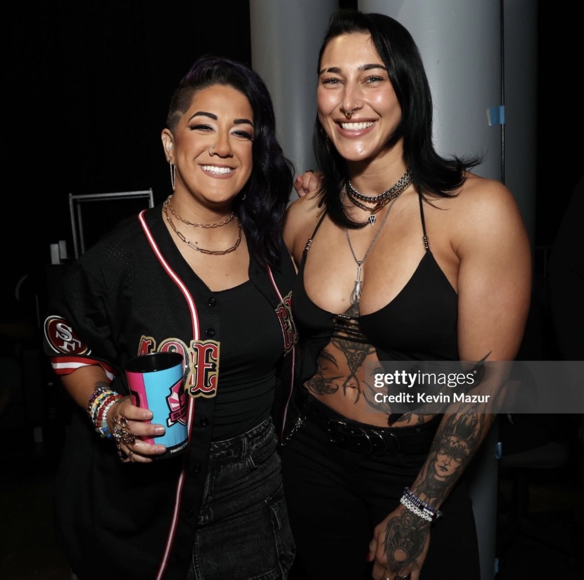 Bayleyscupcakes's tweet image. Happy birthday Rhea Ripley 💜★😍
