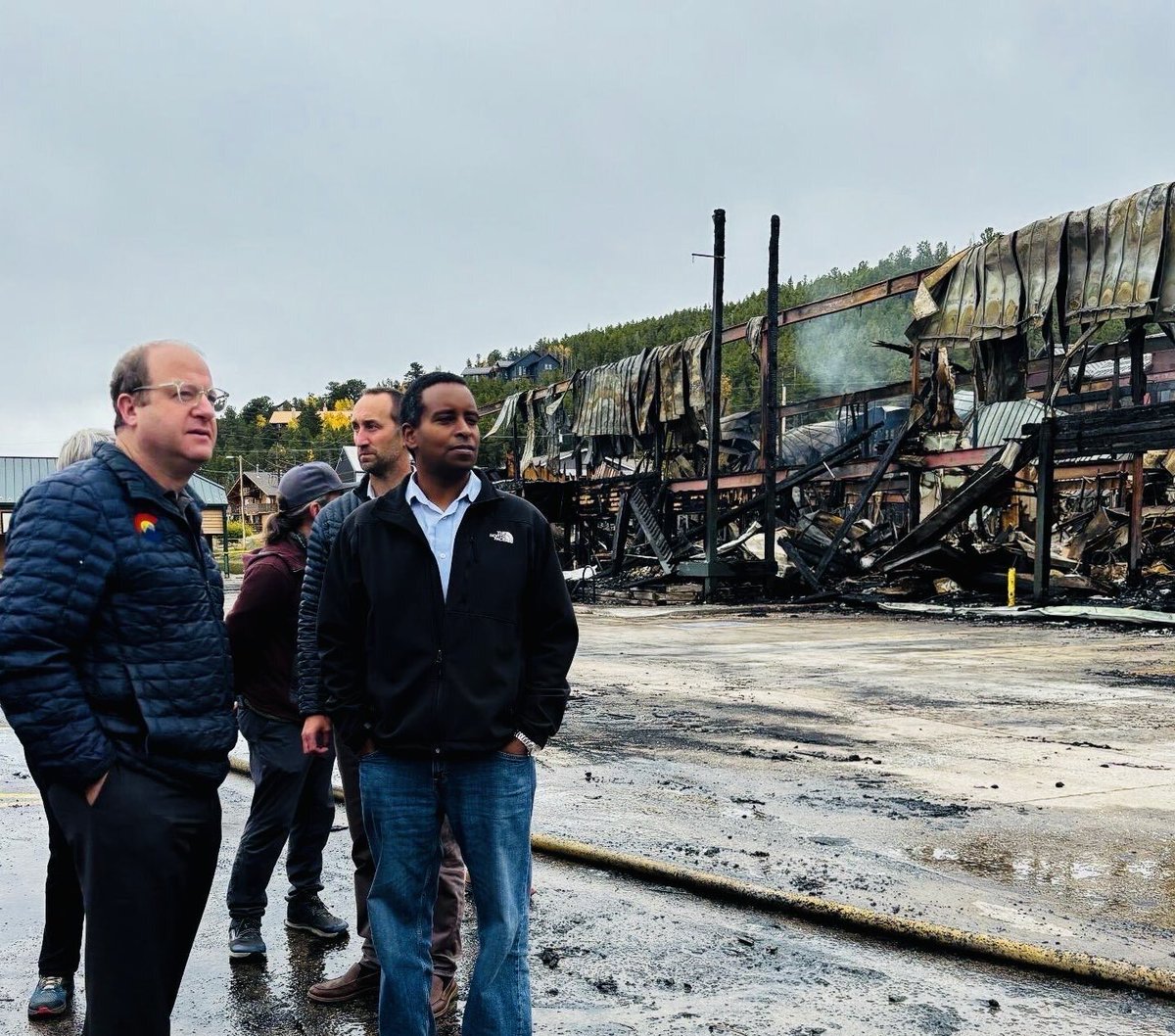 RepJoeNeguse's tweet image. Grateful for the opportunity to join @GovofCO in thanking law enforcement who responded to the devastating fire at Caribou Village &amp;amp; visiting with impacted constituents.

Nederland is a resilient community, and we’ll support them in their recovery every step of the way.