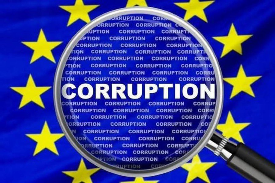 BartBond007's tweet photo. @GrootKo Kunnen we alvast wennen ๐
Binnenkort ook bij Vlees, Tanken , Reataurant, Reizen enz. Controle vorm van digitaal centralebankgeld #CBDC .
#controle #rantsoen #communistme https://t.co/VSI90PLGI6