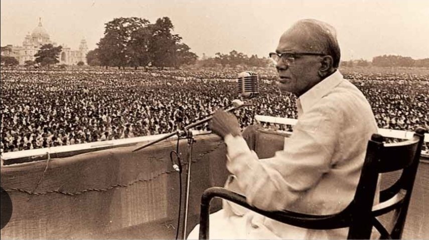 syynashik's tweet image. 🙏 Remembering Loknayak Jayaprakash Narayan on his birth anniversary.
Recipient of the Bharat Ratna, he is a true champion of democracy and social justice.
His call for “Total Revolution” continues to inspire generations towards integrity!
#JayaprakashNarayan #Loknayak