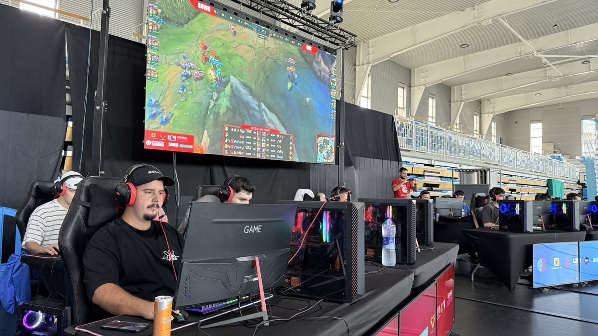 AlteaLanParty's tweet photo. ¡Seguimos con el segundo mapa de la Gran Final del Torneo Comunitario de LoL!

📺 https://t.co/3A8Prk5uWw #ALP25 https://t.co/rx8v27FN3Y