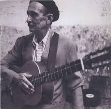 yudisnel12's tweet photo. 11/10/1928: Nace en Sagua la Grande el guitarrista, arreglista, compositor y cantante cubano Germán Pedro (Pedrito) Ibáñez, quien dirigiera el llamado Septeto Habanero desde la década del 70. 
#CubaEsCultura
#CautoCristo https://t.co/P6QbHrdcS9