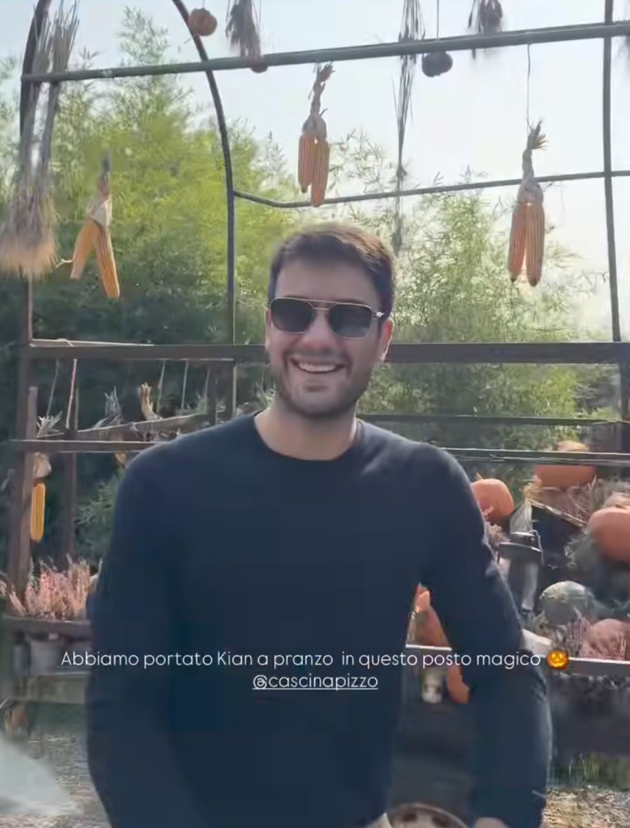 LauraA935's tweet image. Che bello sono andati in una cascina piena di zucche 🎃🎃🥰🥰🥰 #giuliasalemi #prelemi