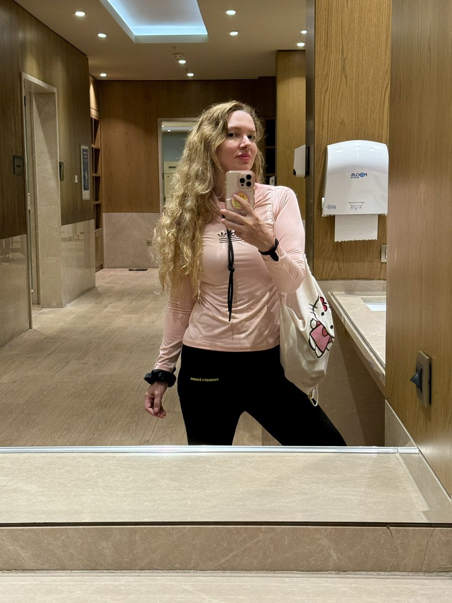 ipekmelisa12's tweet image. #SaturdayMotivation #guzelcumartesi #pinkloving #GymLife 🌸🌺
