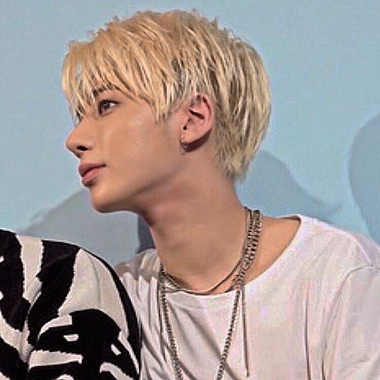 🦇 (@vampirekth) on Twitter photo 