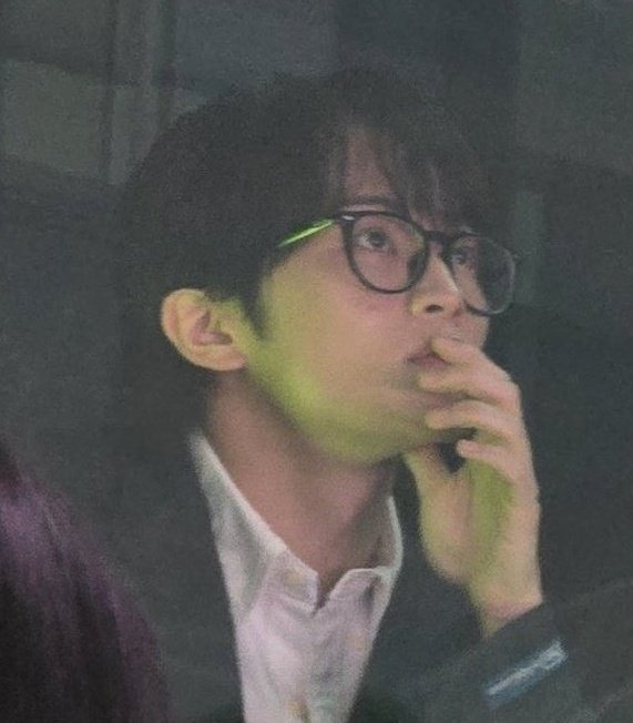 onyourmrkie's tweet image. oh wow... mark lee