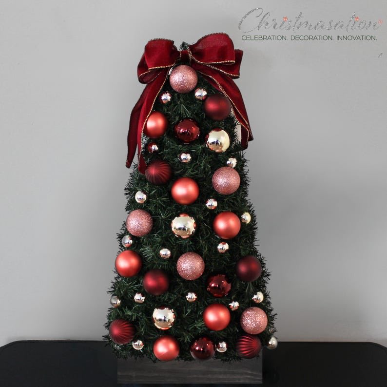 christmasation's tweet photo. Add a touch of elegance and a splash of rich, vibrant colors to your holiday decor with this luxurious 36inch Christmas Tree that can be hung or placed on a tabletop.
https://t.co/chuzJ3b7dq
#hangingtree #hangingChristmastree #tabletoptree #Christmastree
#xmastree #ornamenttree https://t.co/5Fv8K0JFTy