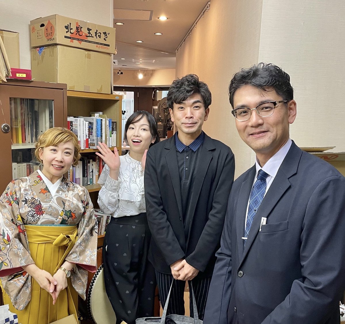 神戸発掘映画祭2025
神戸映画資料館
『膝栗毛木曽街道』
『管原傳授手習鑑 手習兒屋』
『史劇 萬壽の姫』
解説 羽鳥隆英先生
弁士 大森くみこ 伴奏 天宮遥
ありがとうございました✨全作品ネタ下ろし。なんかかんとか💦とはいえ、至らぬ点多々要精進🙇‍♀️坂本頼光弁士がご来場！光栄感謝感激の一日✨