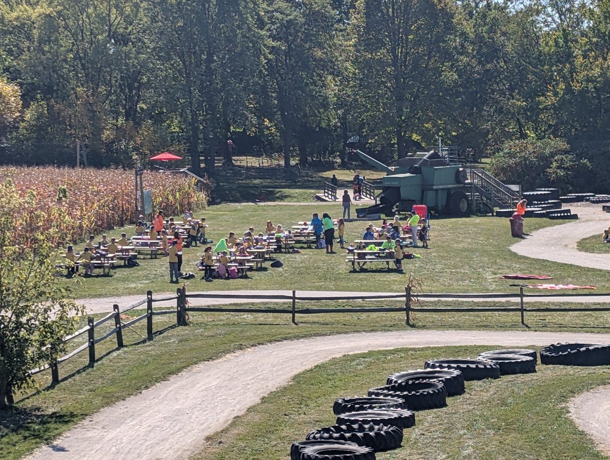 abbeyfarmsIL's tweet image. 🎶 Jack Evans live Sat &amp;amp; Sun (1–4) in the Beer Tent!
🎃 Corn maze, hayrides, ziplines &amp;amp; more
🐐 Petting zoo Sat–Mon
🌙 Night Maze + fire pits Sat (open till 10pm!)
📅 Open all weekend + Monday (10–6)
🎟 tinyurl.com/46ck9r5r
#PumpkinDaze #AbbeyFarms #FallFun