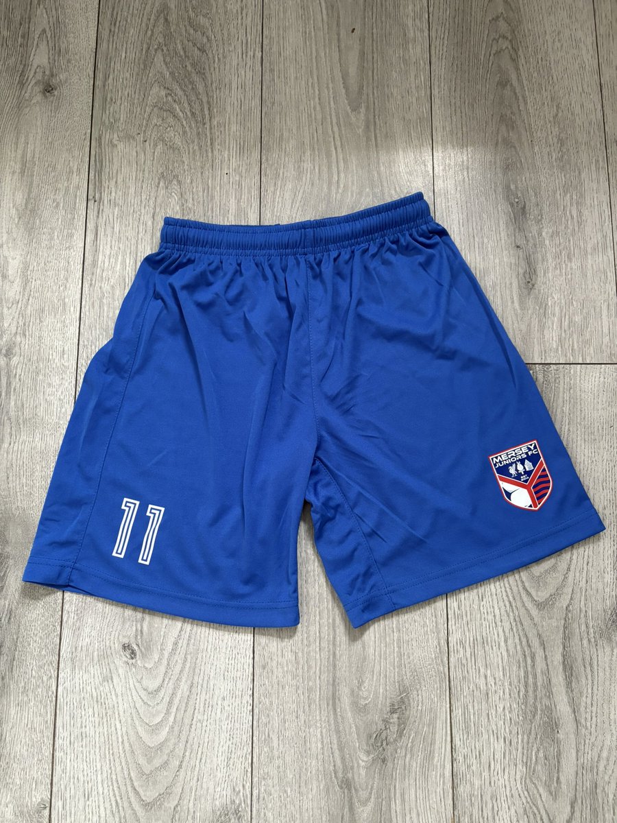 MJFC13s's tweet photo. New kit day for the boys from @TopoftheClassSW and sponsored by @McCooleys concert square 💪🏻☘️🔴🔵 https://t.co/1gZN7SwazA
