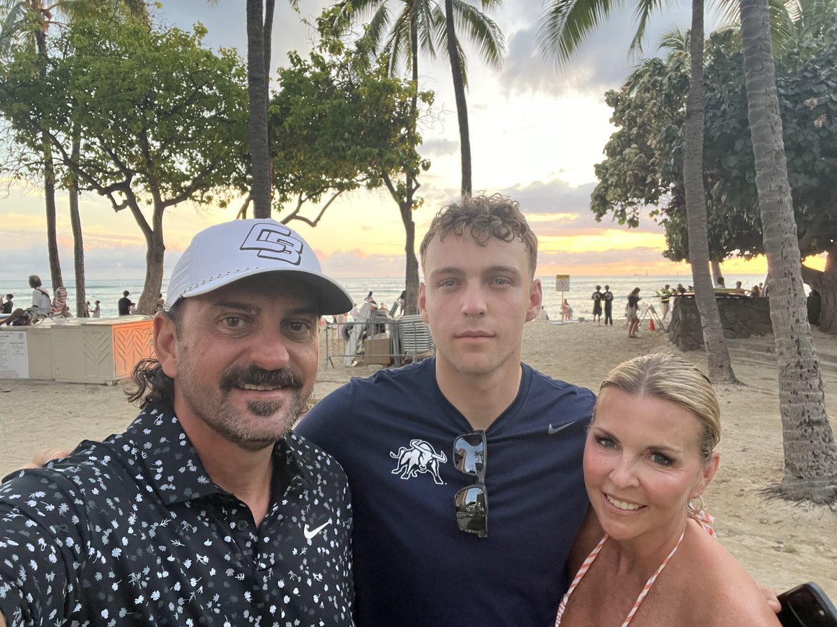 24AdamBrown's tweet photo. ITβS GAME DAY!!! Game 6β¦
Good luck @CarterABrown & @USUFootball ! Beat hawaii ! #CB21
#AggiesAllTheWay #ROCO π https://t.co/YqkSv720tj