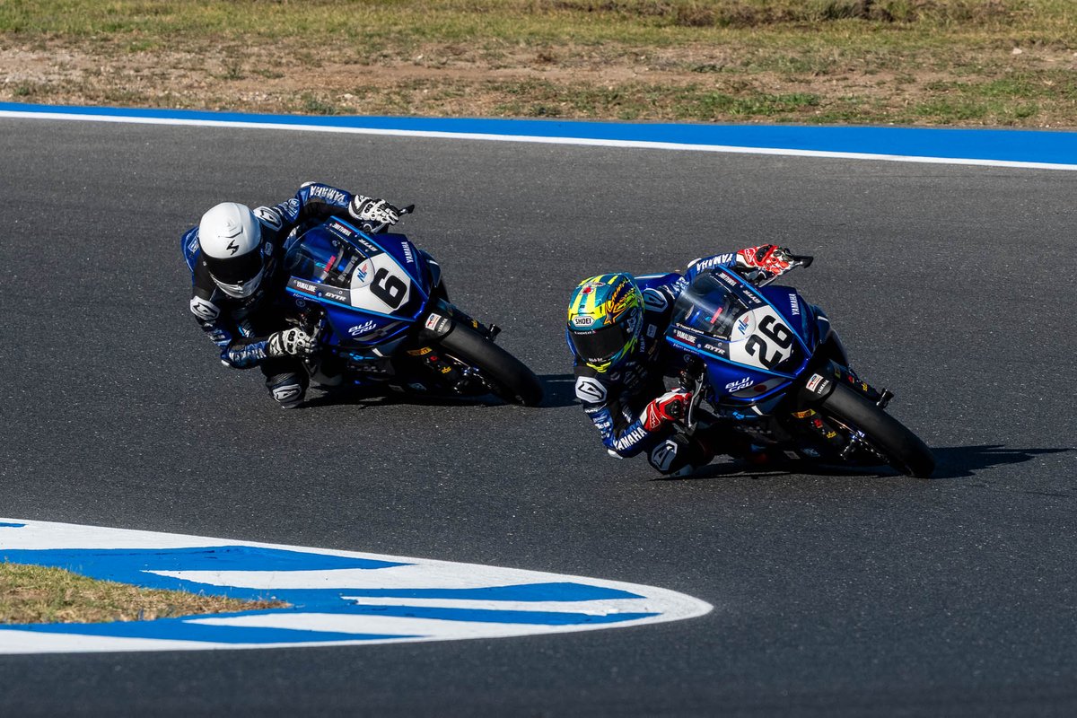 RACE 1
P 4

明日は悔いのない走りで

ライブ配信は日本時間18:05からです
youtube.com/live/IOvAd-lNk…

#yamaha #BLUCRU 
#SHOEI #kushitani 
#webike #fieldtrust 
#andwear 
<a href="/webike_shopping/">ウェビック公式</a> 
<a href="/andwear_japan/">ANDWEAR</a>