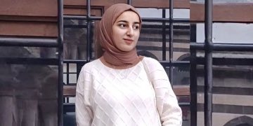 Rojin Kabaiş'in Katilleri Bulunsun 

Adalet İstiyoruz!

27 Eylül 2024 günü, Van’da kazandığı üniversitenin yurdundan ayrıldıktan sonra kendisinden bir daha haber alınamayan Rojin Kabaiş’in cenazesi, 18 gün sonra denizde bulundu.

Rojin’in ölümü en başından bu yana şüpheliydi.