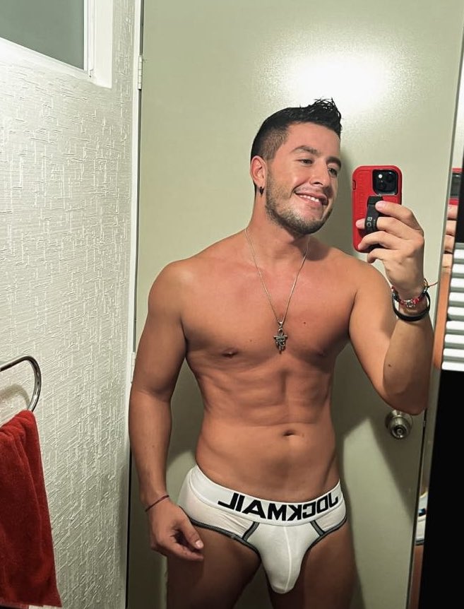 #HUOMOS #LOVEISLOVE #GAY #LGBTQ #LGBTQIA 
De Argentina en la Rivera Maya, México. 
By <a href="/leonelmagarello/">LEONEL MAGARELLO</a> 🏳️‍🌈

onlyfans.com/leothebigdick