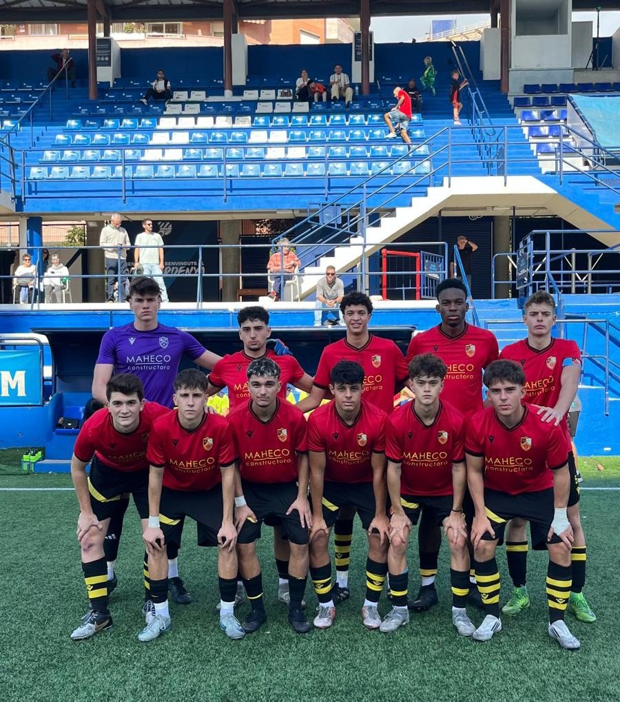 danielmelou's tweet photo. El JA @RipolletCF sigue sumando de 3 en 3 partido muy trabajado en campo de un mítico como es el juvenil del @CEEuropa a seguir trabajando k esto acaba de empezar 9 de 9 y a por más #futbol #ripollet https://t.co/V7cBOI9g1Q
