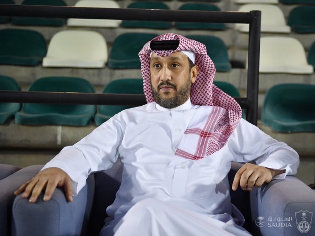 🚨 عائض الدهاس :

اللجنة التنفيذية في شركة النادي الأهلي عرضت منصب رئيس مجلس إدارة شركة النادي إلى الأمير فهد بن خالد وقد رفض الطلب ولا زالت المحاولات مستمرة في حال رفضه سيكون الأستاذ خالد طاش رئيساً لمجلس إدارة الشركة الربحية.

#الاهلي