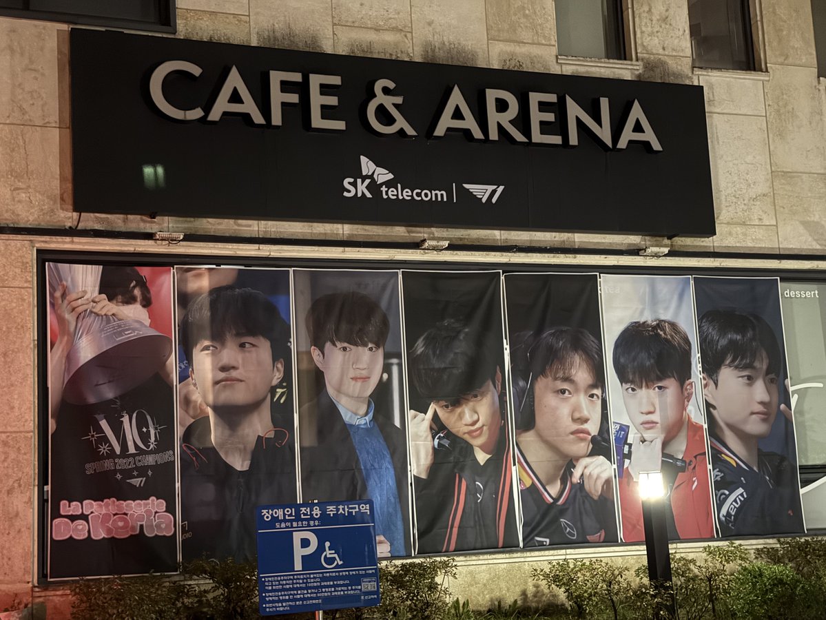 keriapastrychef's tweet image. ︵‿୨♡୧‿︵‿︵‿୨♡୧‿︵‿︵‿୨♡୧‿︵
     
𝟐𝟎𝟐𝟓 𝐊𝐄𝐑𝐈𝐀 𝐁𝐈𝐑𝐓𝐇𝐃𝐀𝐘 𝐄𝐕𝐄𝐍𝐓

∘✧₊⁺𝑳𝒂 𝑷𝒂𝒕𝒊𝒔𝒔𝒆𝒓𝒊𝒆 𝑫𝒆 𝑲𝒆𝒓𝒊𝒂⁺₊✧∘

비가 오락가락 올 수 있으니 우산 챙겨주세요 ☔️
옷 따뜻하게 입으시고 내일 뵙겠습니다 💗…