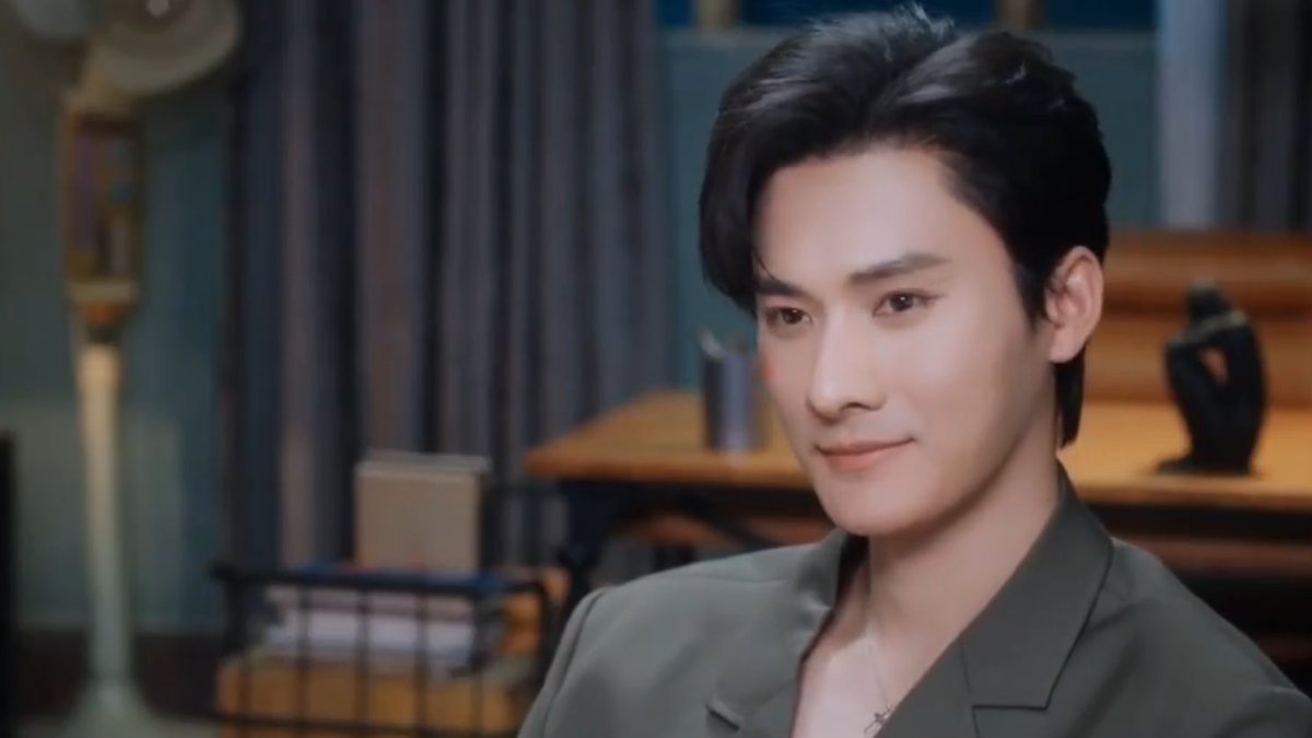 viewployed's tweet photo. NO KISS. ONE 5-SECOND HUG.

yet their scenes were always anticipated. jiangli perfectly portraying gao tu and shen wenlang to life is such a big factor on why viewers were HOOKED.

I’LL TRULY MISS THEM. ❤️‍🩹

#DesireTheSeries #ABODesire
#DesireTheSeriesEP16 #垂涎Desire https://t.co/ofjOIbafU4