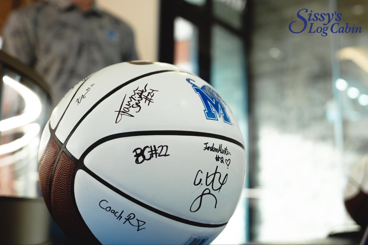 MemphisWBB's tweet image. Hoops and Diamonds 💎 

Another successful season tip-off event at @sissyslogcabin 👏
