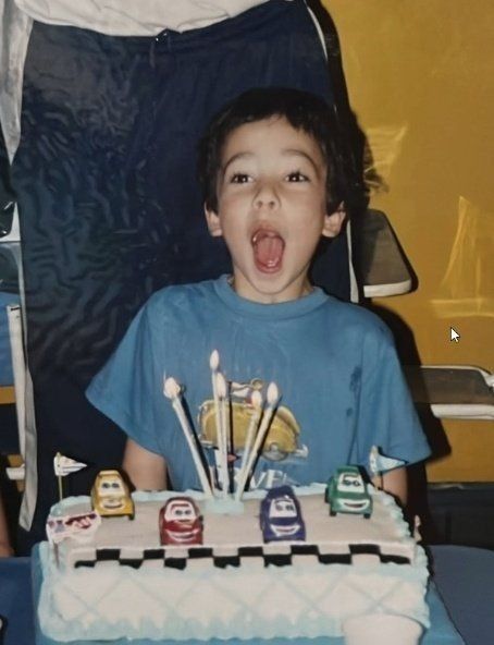 notbefany's tweet photo. Feliz cumpleaños Spreen, ya no puedo verte tan seguido pero nunca olvidaría tu cumpleaños, te quiero mucho ❤️ :) https://t.co/hjjx6yPvCJ