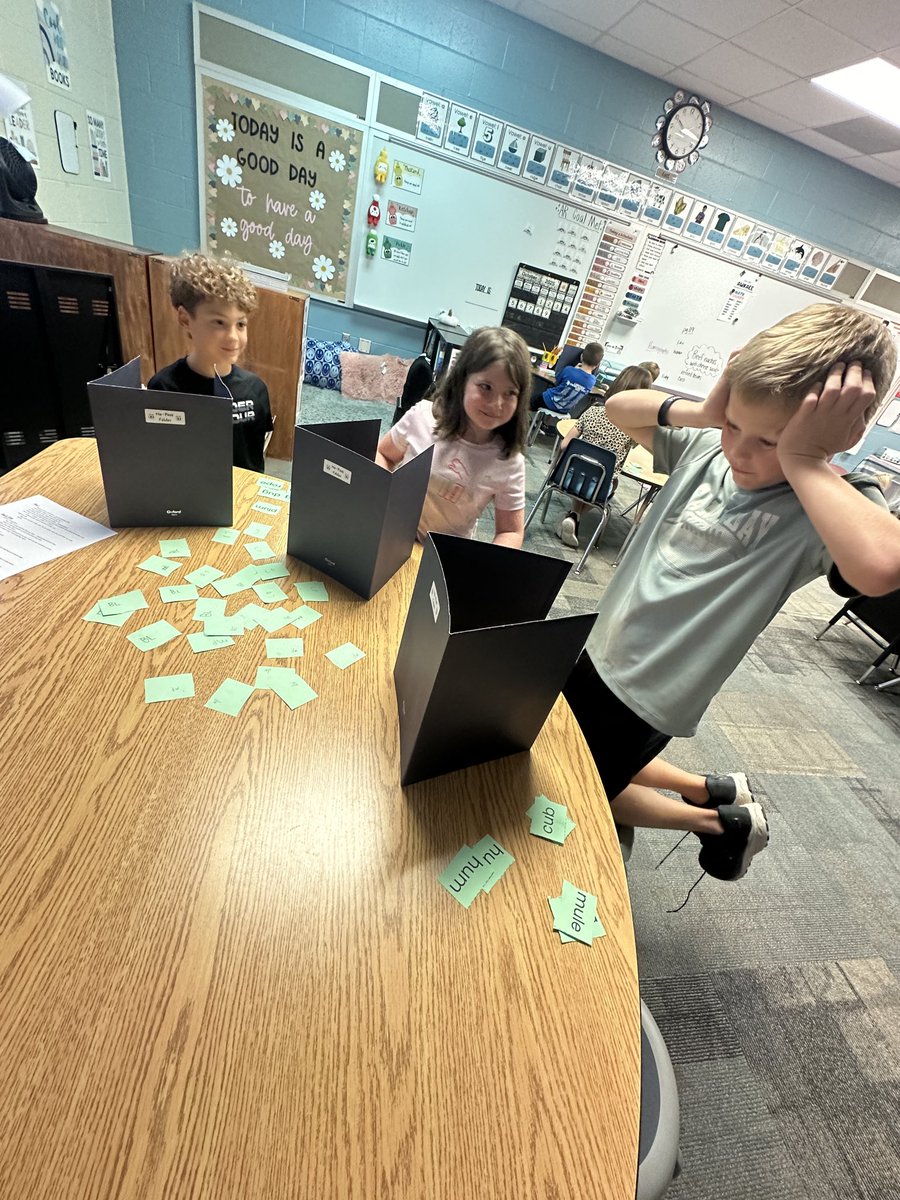 Go fish was a hit for reviewing our spelling words this week!🐠 <a href="/ShellCreekVikes/">LCS Shell Creek Elementary</a> #lakeviewvikes