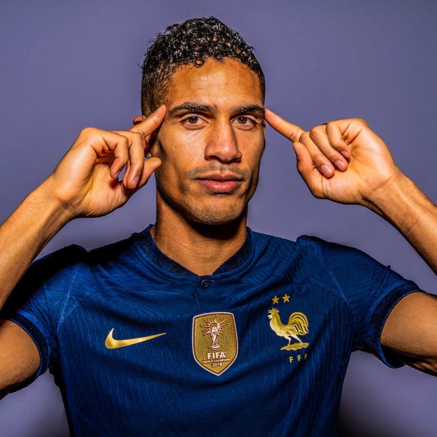 eurofootcom's tweet photo. 🇫🇷🗣️ Raphael Varane on children heading the football... 🧠⚽️

"Their brain is in full development. So, inevitably, receiving impacts has negative consequences. Secondly, because it is easily avoidable. At 8 or 9 years old, there is no point in working on the heading game." 

"So, you might as well preserve them, you might as well protect them. There is also now equipment: as tibia guards are widely used, even mandatory, there are also head protectors that can be used in children." 

"So it doesn't prevent 100% of the risks, that's for sure. But there is now equipment or technological advances that can gradually help and protect the youngest." 

"Today, and I knew it very well, among young people we teach the little ones to take the blows, to clench their teeth, not to have pain, to get up, which can also be a good thing. But regarding the heading game, I don't see a positive aspect to that." 

"There is a difference between hurting yourself and hurting yourself, that is, gritting your teeth and continuing to move forward is one thing. Collecting blows to the head that will have repercussions and direct consequences on health is something else." 

"Of course, we must keep the values of sport, but do it in a framed, controlled, controlled way. It is something that, for me, in fact, sounds obvious, that will change, but which is much too slow in implementation." (@RMCsport)