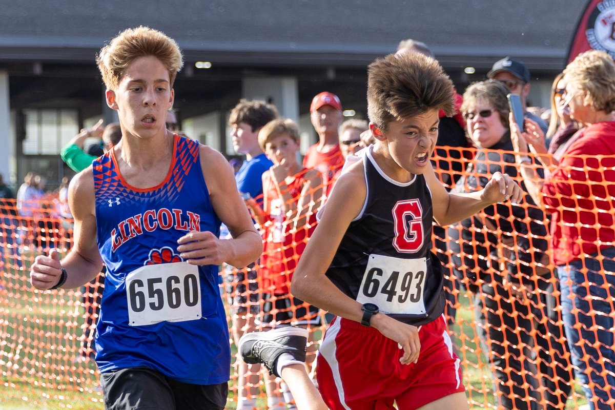 mbaxter091's tweet image. Schools with strong programs. Runners separated by .07 seconds. Both runners heading to IESA state. Congratulations! Oct 10 Granite City.