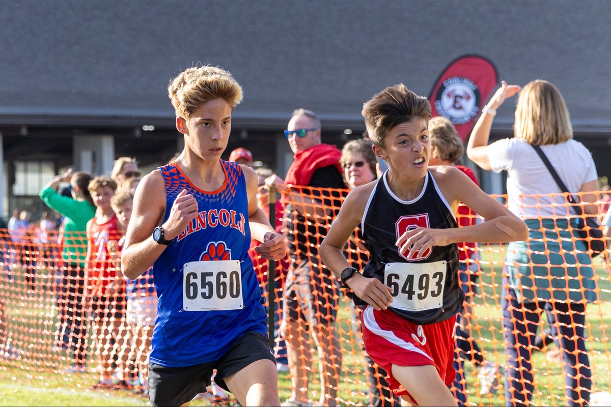 mbaxter091's tweet image. Schools with strong programs. Runners separated by .07 seconds. Both runners heading to IESA state. Congratulations! Oct 10 Granite City.