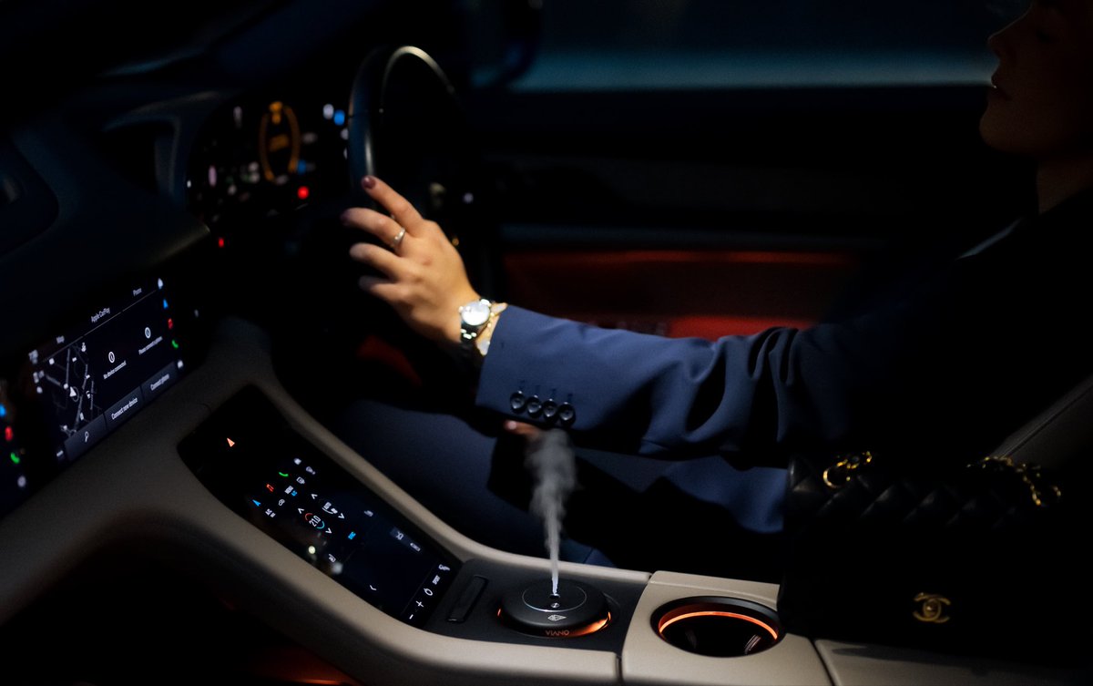 viano_auto's tweet photo. Type 01 Car Diffuser Set

- Smart Auto ON/OFF
- Luxury Fragrances 
- Cup holder / Dashboard fit
- 2 Refills to last you 3 months
- 30 day battery life 

Deliveries from 15th October 🔗 in bio https://t.co/1AaUk9tFKa
