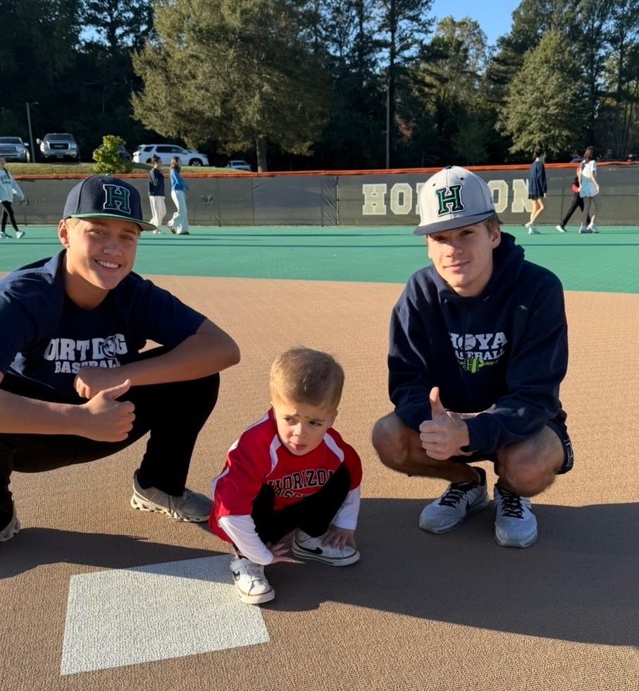 HHoyaBaseball's tweet photo. Had a blast serving today at the Acworth Horizon League. Lots of fun and made some new friends #DirtDogs https://t.co/woFMGy4tv1