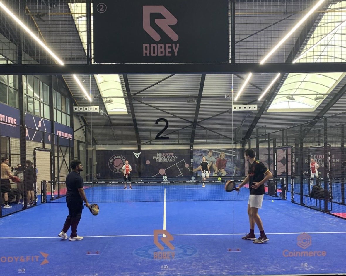 ajaxlife's tweet image. Het #Ajax Life Padeltoernooi is in volle gang. Veel plezier en succes, allemaal! 🎾
