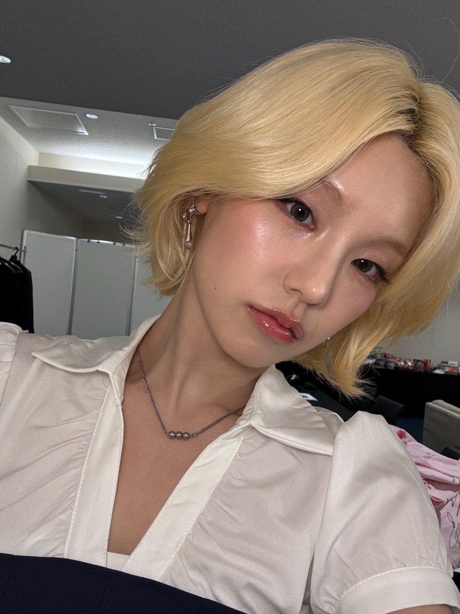 blurkpop's tweet image. 