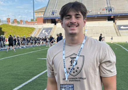 Six Star Football | PLUS+ (@sixstarfootball) on Twitter photo Built the Ohio Way: 6Star’s Good Grabs from a Hard-Nosed Football State
📈Rugged and Tough: Ohio Gridders Making the Buckeye State Proud🔥
STORY: ▶️sixstarfootball.com/article/built-…
<a href="/JuanBatesII/">Juan Bates II ('26)</a> <a href="/ChiltonShaMar90/">ShaMar Chilton</a> <a href="/garrettfraley6/">Garrett Fraley 2028 QB Dual Threat</a> <a href="/AustHolb3/">Austin Holbrook</a> <a href="/leegainesm/">Marshawn Lee-Gaines</a> <a href="/Dallas_d1d1/">Dallas Scott Jr</a> <a href="/Will_Strong10/">Will Strong</a> Built the Ohio Way: 6Star’s Good Grabs from a Hard-Nosed Football State
📈Rugged and Tough: Ohio Gridders Making the Buckeye State Proud🔥
STORY: ▶️sixstarfootball.com/article/built-…
<a href="/JuanBatesII/">Juan Bates II ('26)</a> <a href="/ChiltonShaMar90/">ShaMar Chilton</a> <a href="/garrettfraley6/">Garrett Fraley 2028 QB Dual Threat</a> <a href="/AustHolb3/">Austin Holbrook</a> <a href="/leegainesm/">Marshawn Lee-Gaines</a> <a href="/Dallas_d1d1/">Dallas Scott Jr</a> <a href="/Will_Strong10/">Will Strong</a>