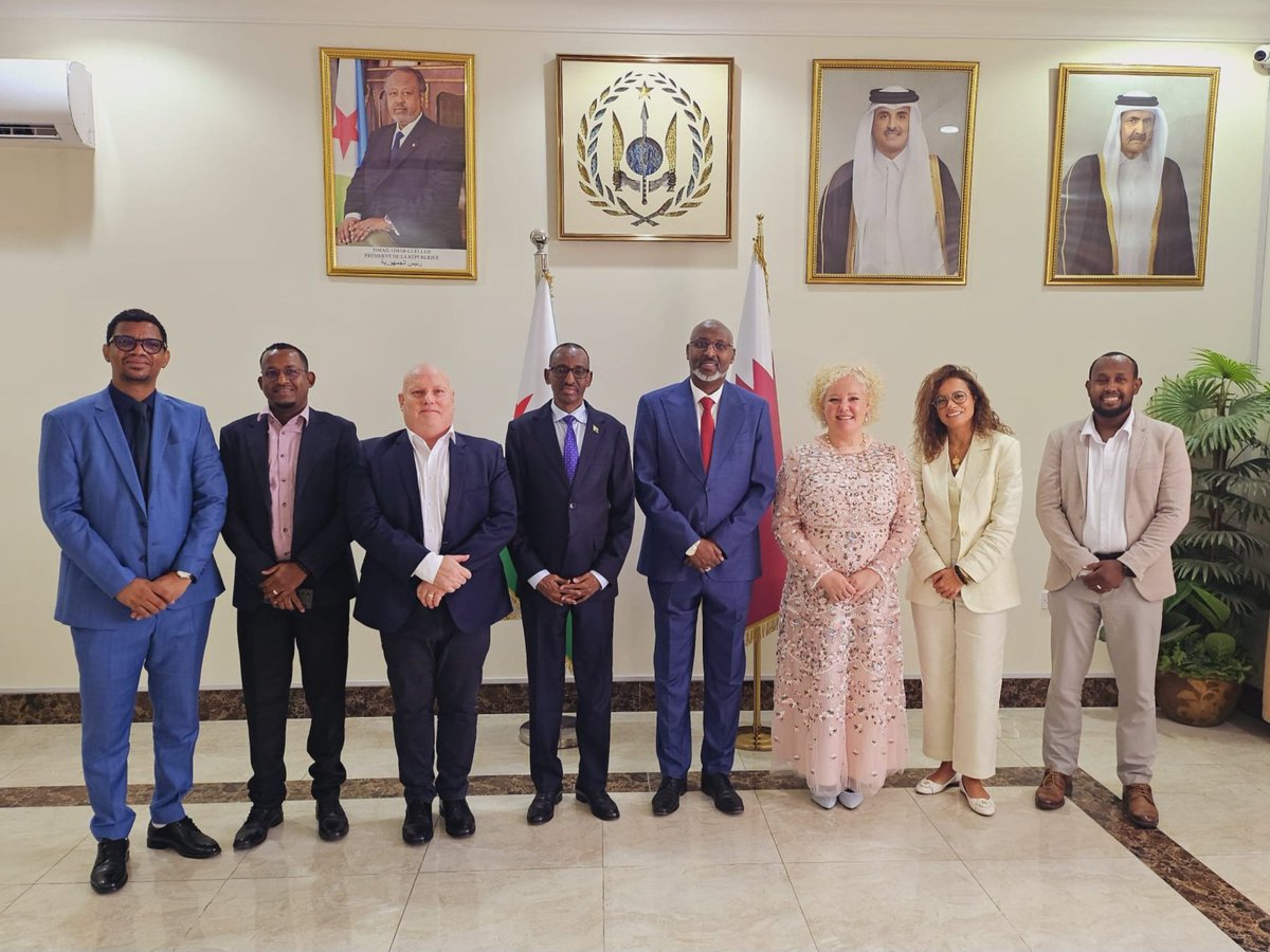 Je tiens à remercier SEM Dayib D. Robleh, Ambassadeur de Djibouti au Qatar, pour l'accueil chaleureux
Votre soutien à la visite au Qatar de SEM Moustapha M. Mahamoud <a href="/moustapha_men/">Moustapha M. Mahamoud</a>, Ministre du <a href="/MenfopDjibouti/">menfop</a> et de l'<a href="/UNICEFDjibouti/">UNICEF Djibouti</a> a été très apprécié
<a href="/MAECIDJIBOUTI/">MAECI</a>
<a href="/UNICEFGulf/">UNICEF Gulf يونيسف الخليج</a>