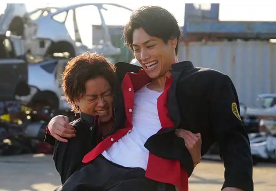 あの、王子選手権準備期間って日替わり？京極兄弟の今日のマチネ、これの再現してた…？ってコト？