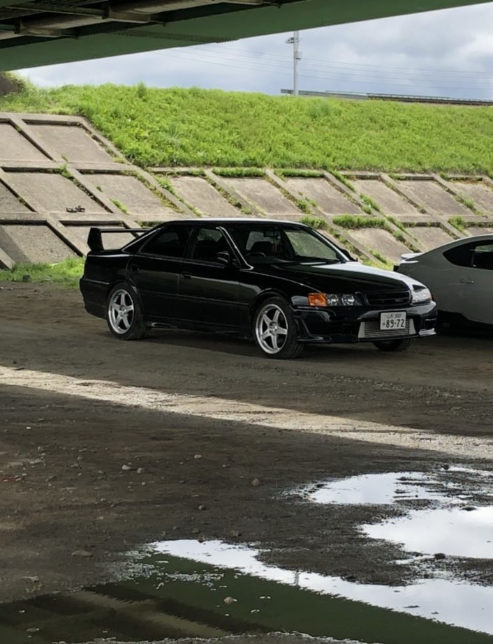 JZX100T_R_D's tweet photo. #買い逃さず買った車シリーズ 
TRD前期フルエアロ
前期  純正5速
3万5000キロ
250万 https://t.co/3gGHC1h5Ef