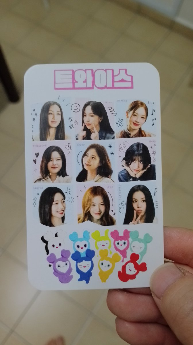 bricktwice's tweet photo. Hi Onces ! Freebies (OT9 fanmade PC) for those who're going to THIS IS FOR in KL 🍭

~limited quantities (50pcs)
~pls help rt/ like
~say hi to claim it !
~ time &amp; place will update here

#TWICE_THISISFOR_WORLD_TOUR
#TWICEinKL #TWICEinMY #THISISFORKL https://t.co/BHVEhxzHeE