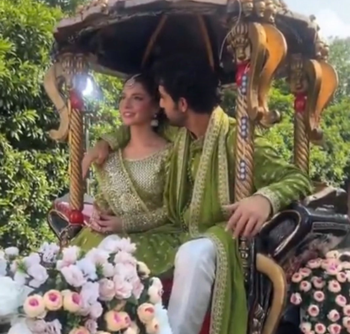 _samosachaat_'s tweet image. how it started                        how it’s going 

#meemsemohabbat #msm #talrosh #talroshid #AhadRazaMir #DananeerMobeen #Ahaneer