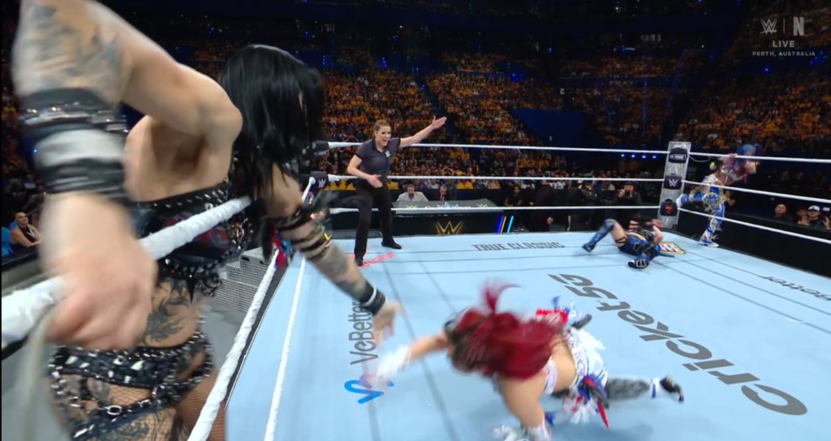 SKWrestling_'s tweet image. RHEA'S FINALLY INNN!
#WWECrownJewel