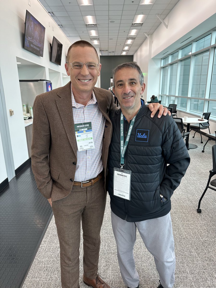 MFollowill's tweet image. Getting ready for today’s UCLA at Michigan State broadcast on BTN at Noon EDT. Already a very good day after catching up with the outstanding Voice of the Bruins and someone we all loved in his time as TV voice of the Texas Rangers…the great Josh Lewin!!! @joshlewinstuff