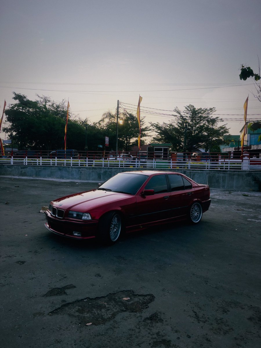 Kendi 🤏
#bmw #bmwe36 #sukamobiltua