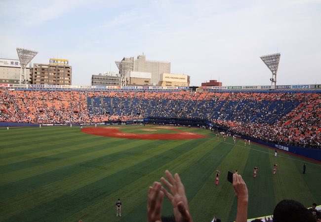 giants624624's tweet image. でも実際そうじゃん。
たかが数千円のチケット買わずにガラガラのハマスタにしてたのはハメカスなんだし。