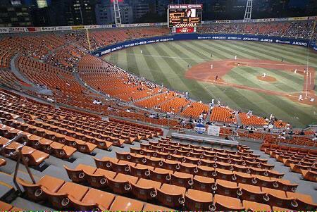 giants624624's tweet image. でも実際そうじゃん。
たかが数千円のチケット買わずにガラガラのハマスタにしてたのはハメカスなんだし。