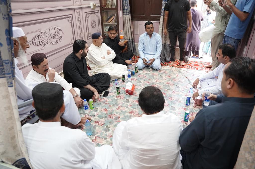 AliHyderKaleri1's tweet photo. Dated 11-10-2025
PPP leader @rawalsharjeel offered condolences with different communities of PS61 https://t.co/dBD53y1vtO