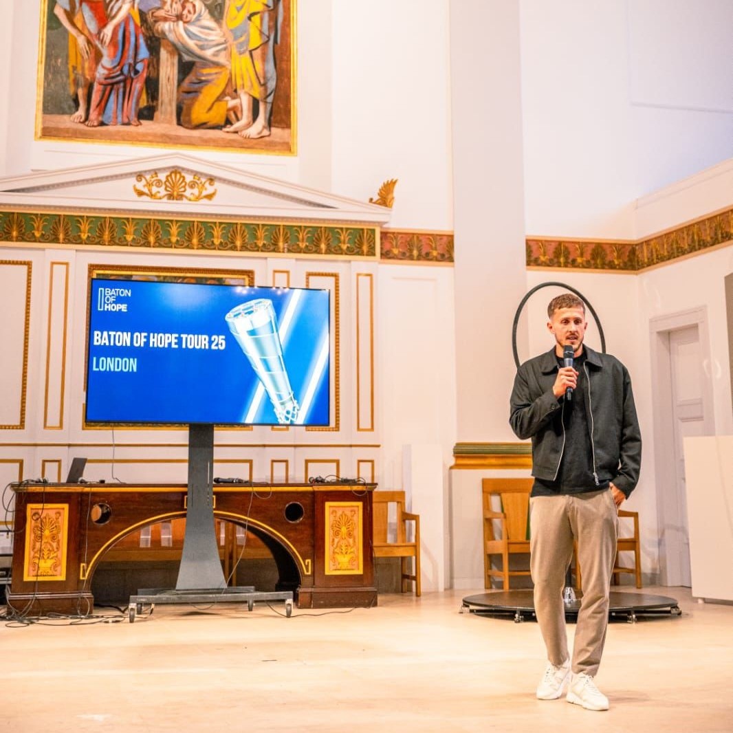 Our own Will Vaulks spoke in London last night at the Baton of Hope’s final leg of their UK tour. Standing with others on World Mental Health Day to help break the silence around suicide. 💛