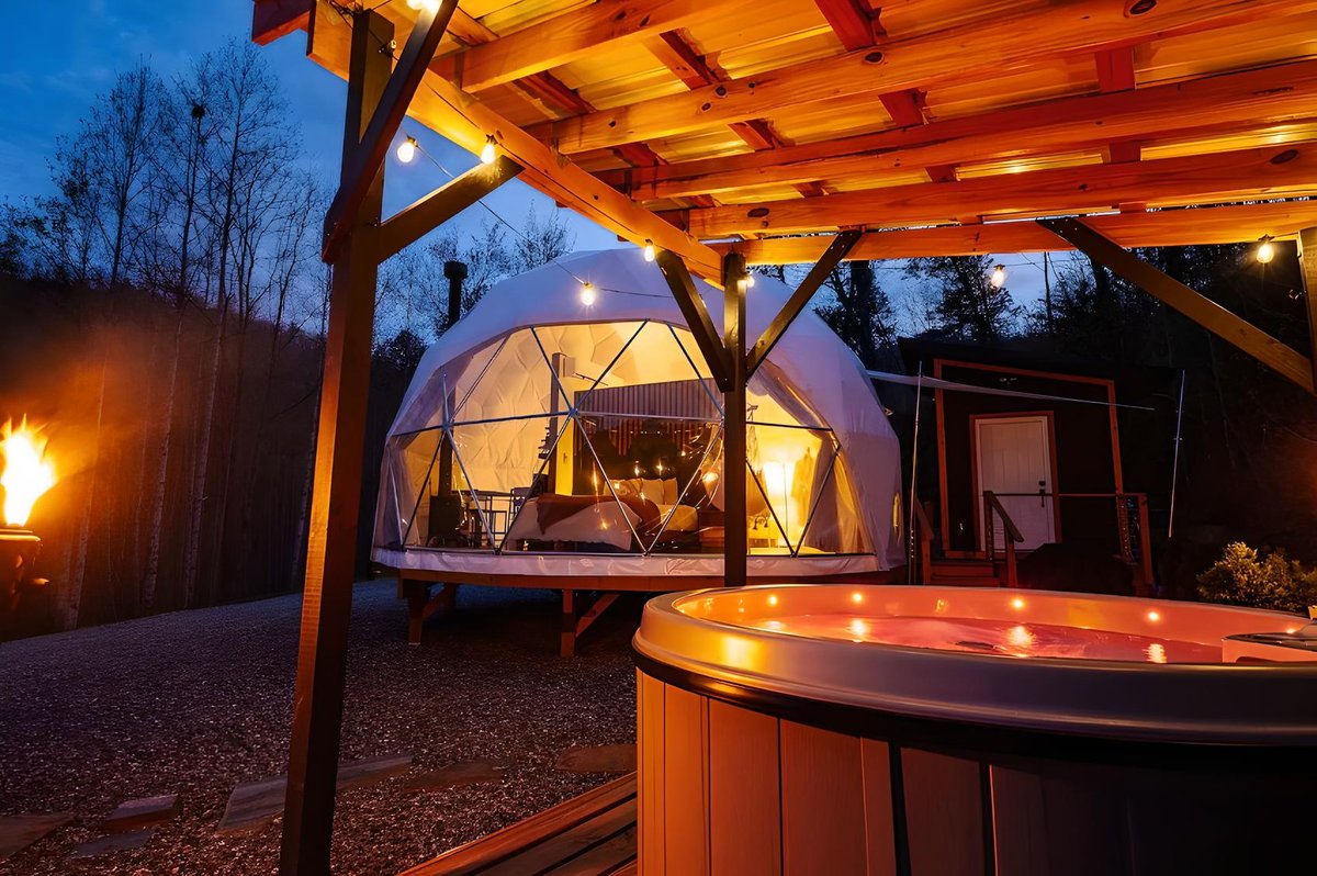 PacificDomes's tweet image. 📷 Soaking-in the dome vibes... 

 Feeling the cosmic pull? 
pacificdomes.com

#LeoSeason #VastuDome #LunarVibes #PacificDomes